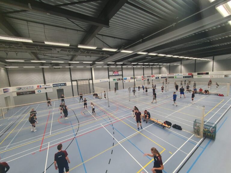 Jong en oud samen tijdens afsluitend toernooi WHV