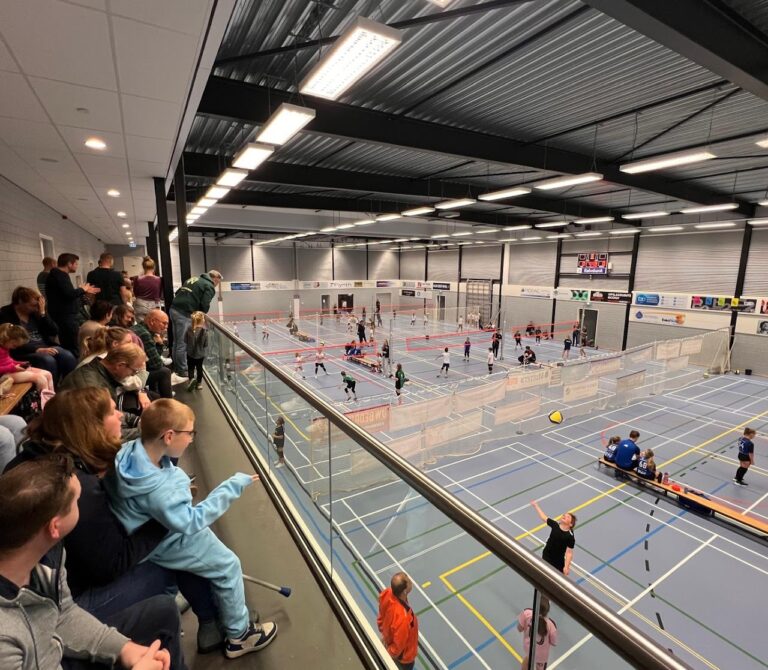 WHV in Asperen trapt seizoen af met bruisend Volley Stars Toernooi