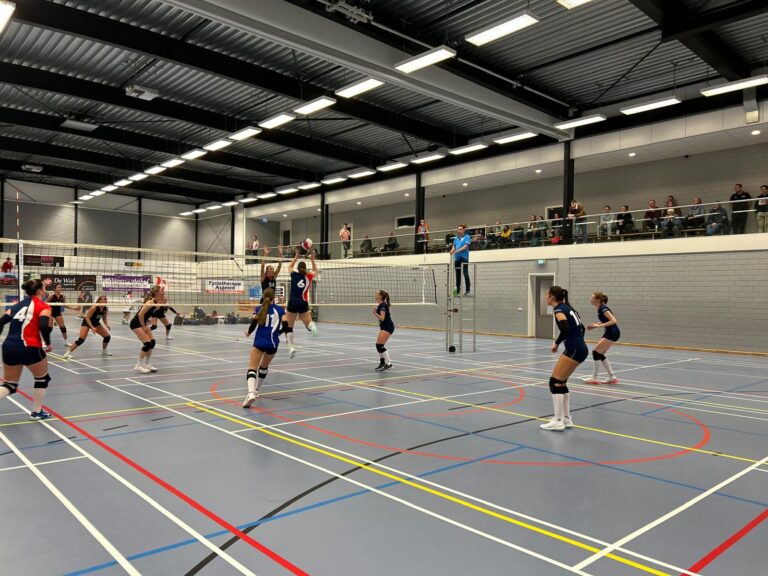 WHV Dames 1 overtuigt met  4-0 zege in eigen huis